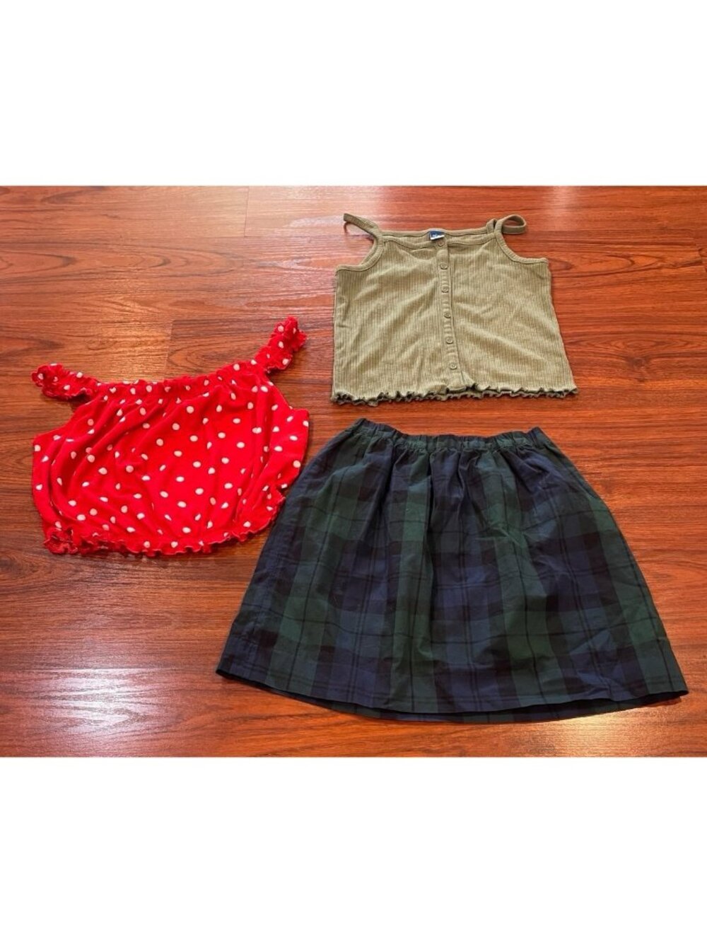 MÚLTIPLES BRANDS LOT OF 2 TANK TOP AND 1 SKIRT SIZE LARGE